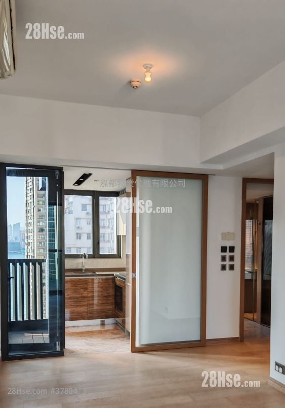 The Hemispheres Sell 2 Bedrooms , 1 Bathroom 486 ft²