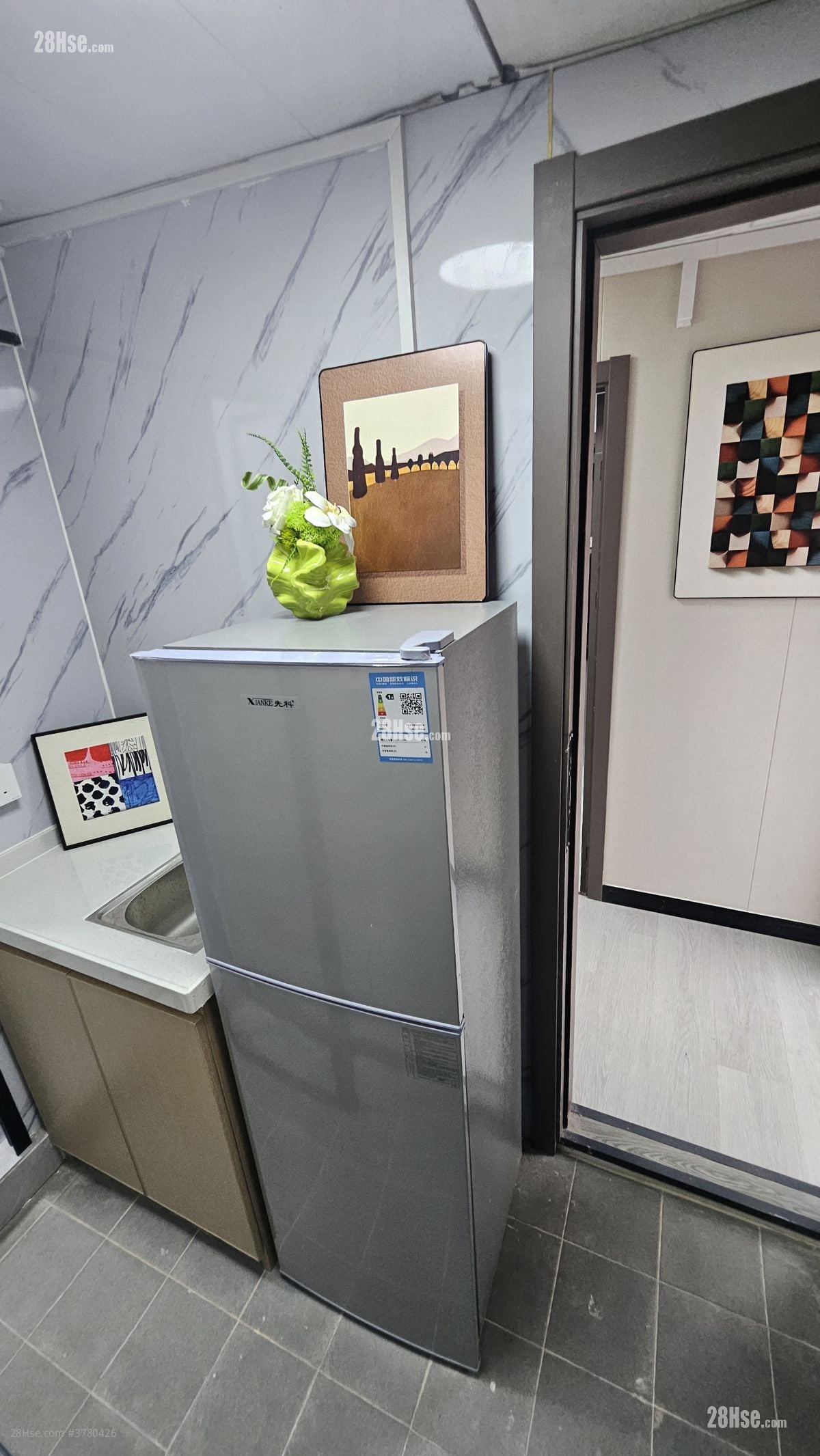 Tung Hing Building Rental 100 ft²