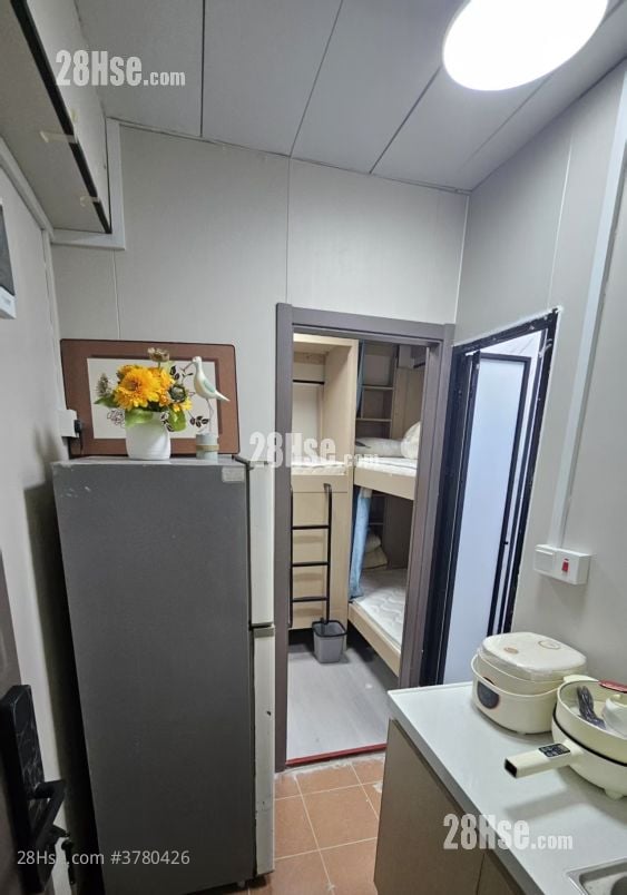 Tung Hing Building Rental 100 ft²