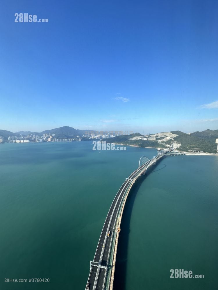 Lp10 Sell 3 Bedrooms , 3 Bathrooms 921 ft²