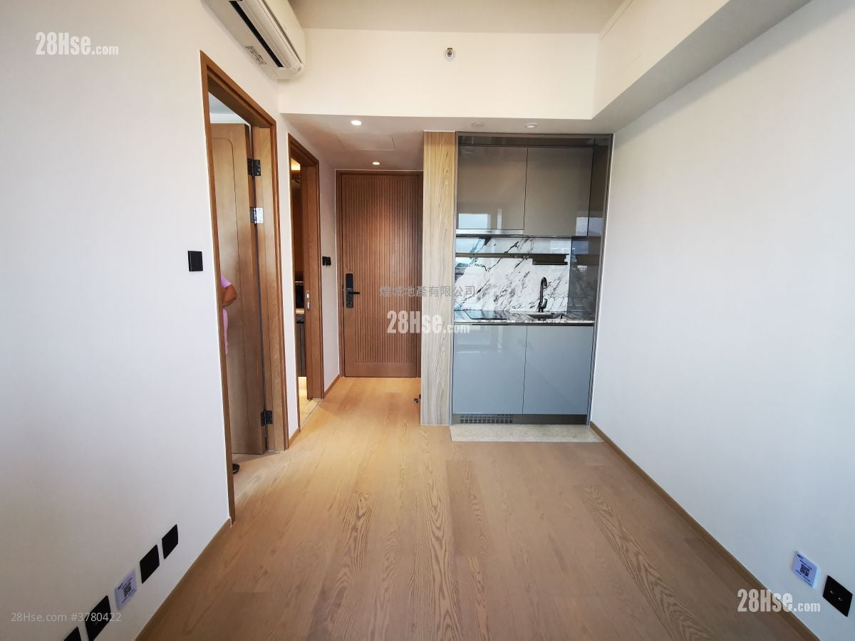 Topside Residence Rental 2 Bedrooms , 1 Bathroom 385 ft²