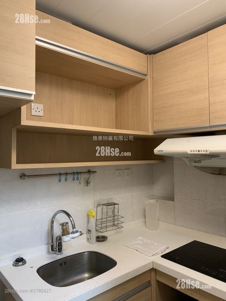 Healthy Gardens Sell 2 Bedrooms , 1 Bathroom 446 ft²