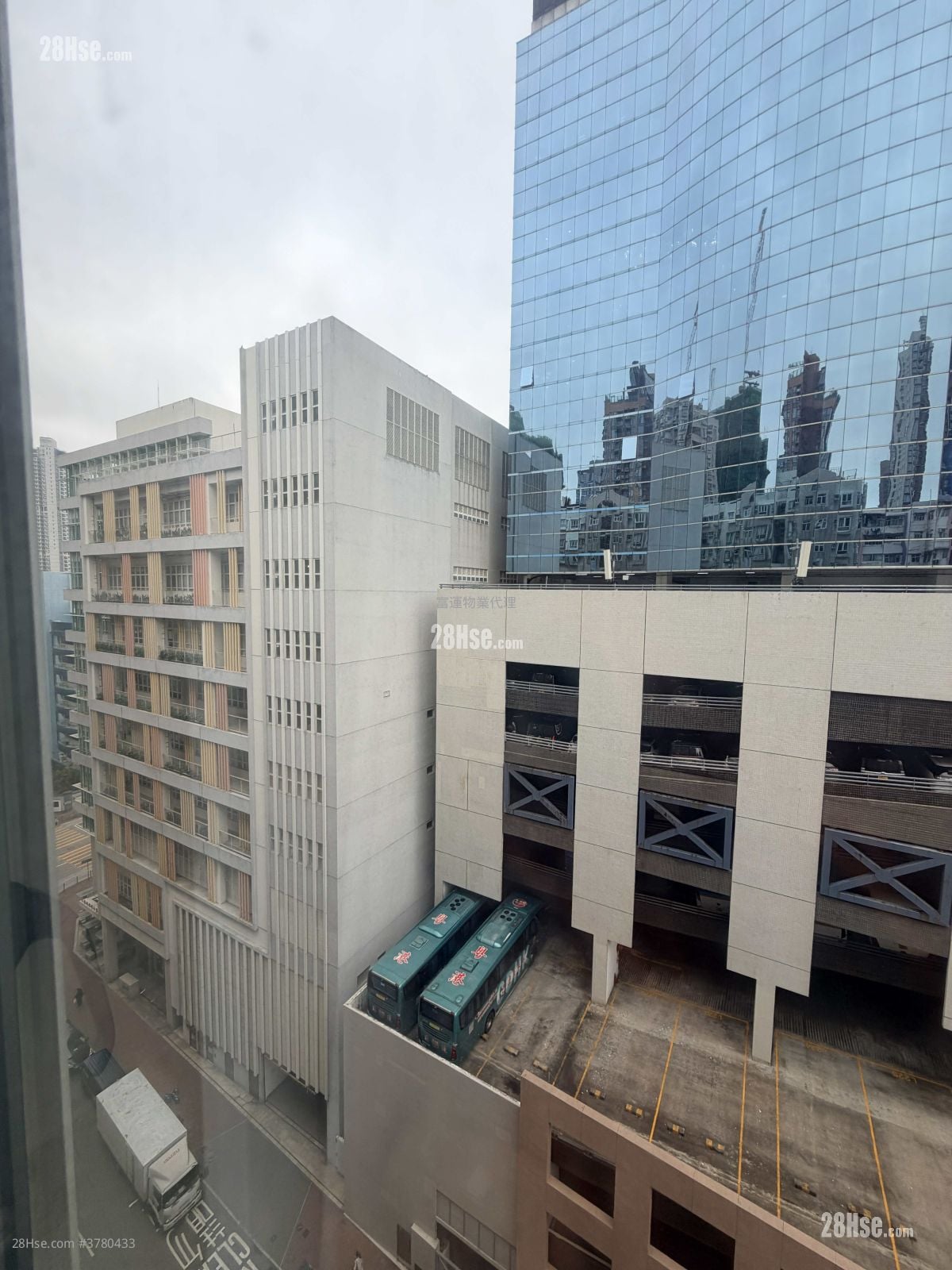 Hunghom Rental 3 Bedrooms , 2 Bathrooms 433 ft²