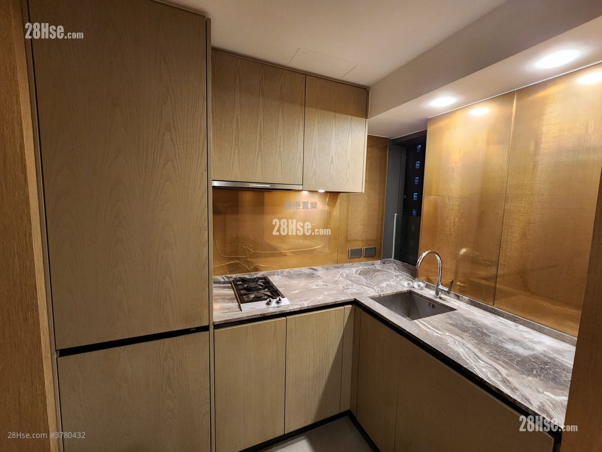 Homantin Hillside Rental 2 Bedrooms , 1 Bathroom 589 ft²