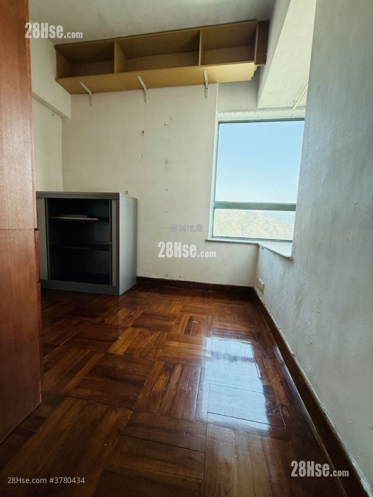 Sea Crest Villa Sell 2 Bedrooms , 1 Bathroom 454 ft²