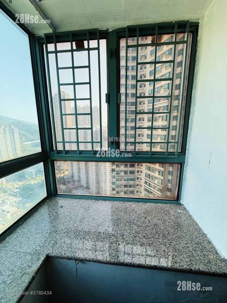 Sea Crest Villa Sell 2 Bedrooms , 1 Bathroom 454 ft²