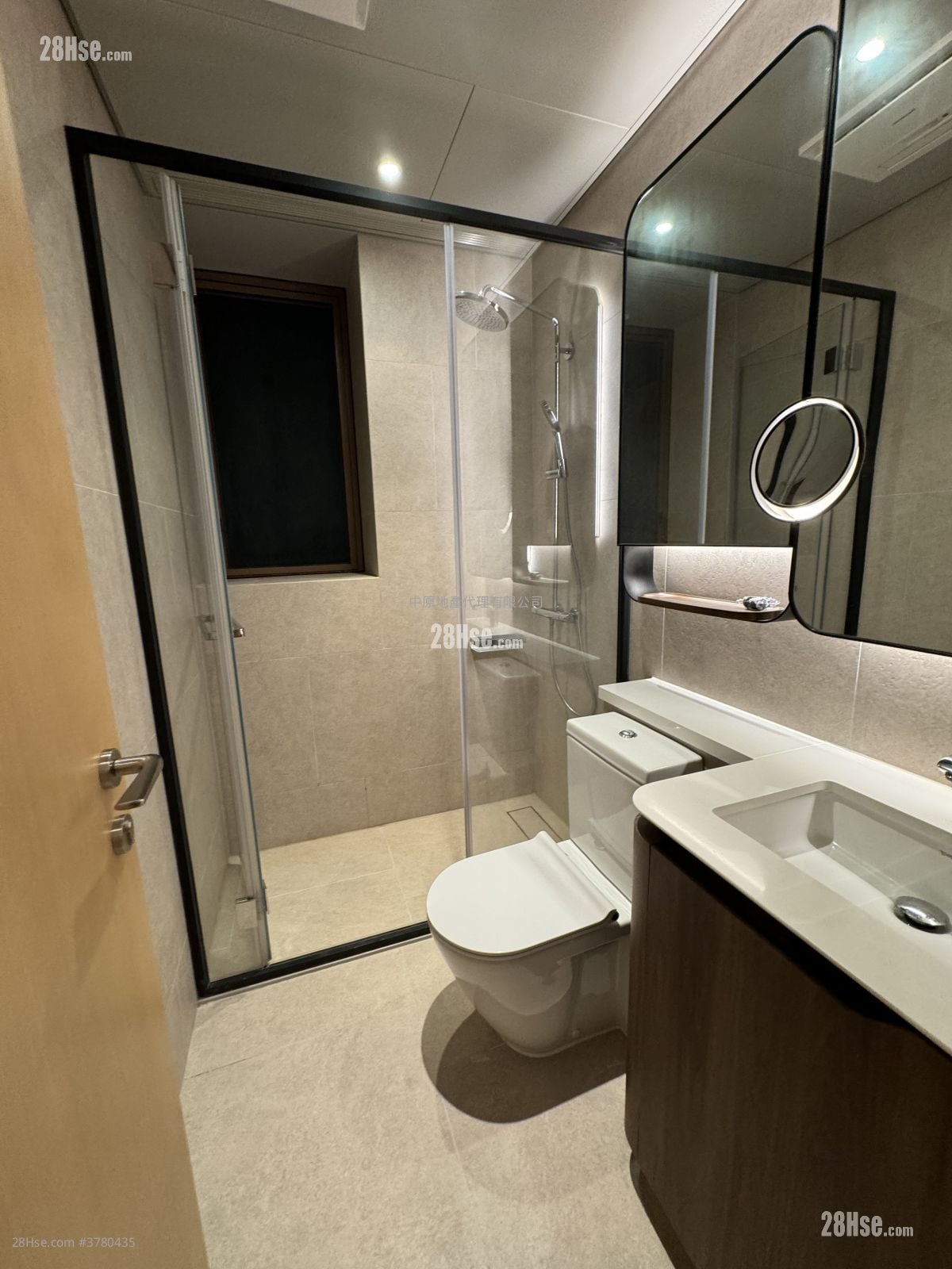 LP10 售盘 2 房 , 2 浴室 647 平方尺