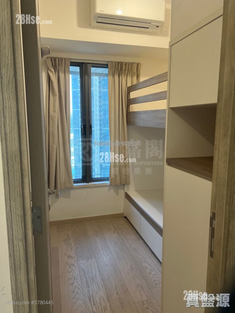 Sea To Sky Rental 2 Bedrooms , 1 Bathroom 468 ft²