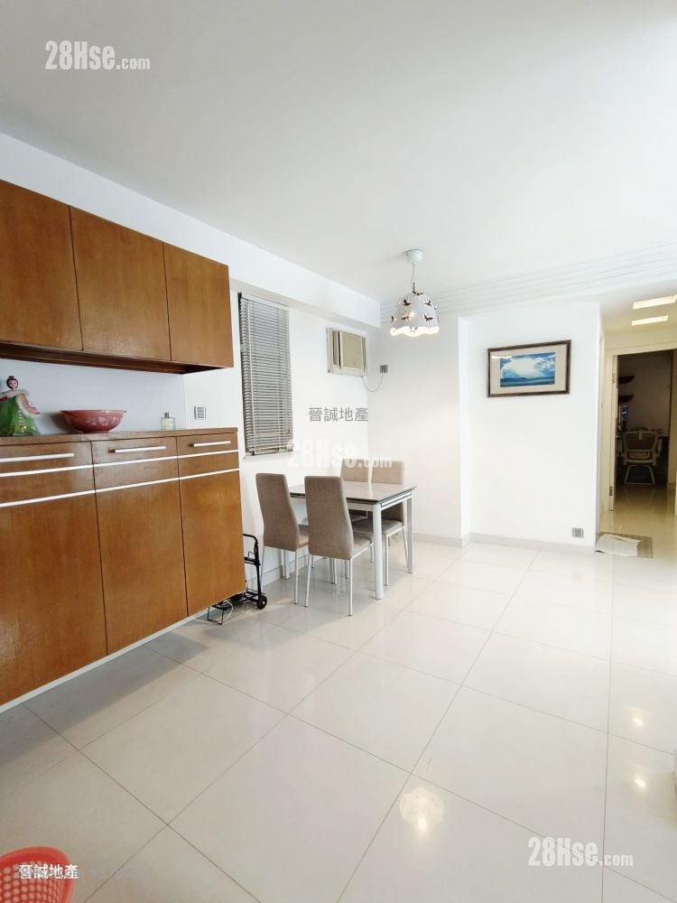 Lido Garden Rental 2 Bedrooms , 2 Bathrooms 617 ft²