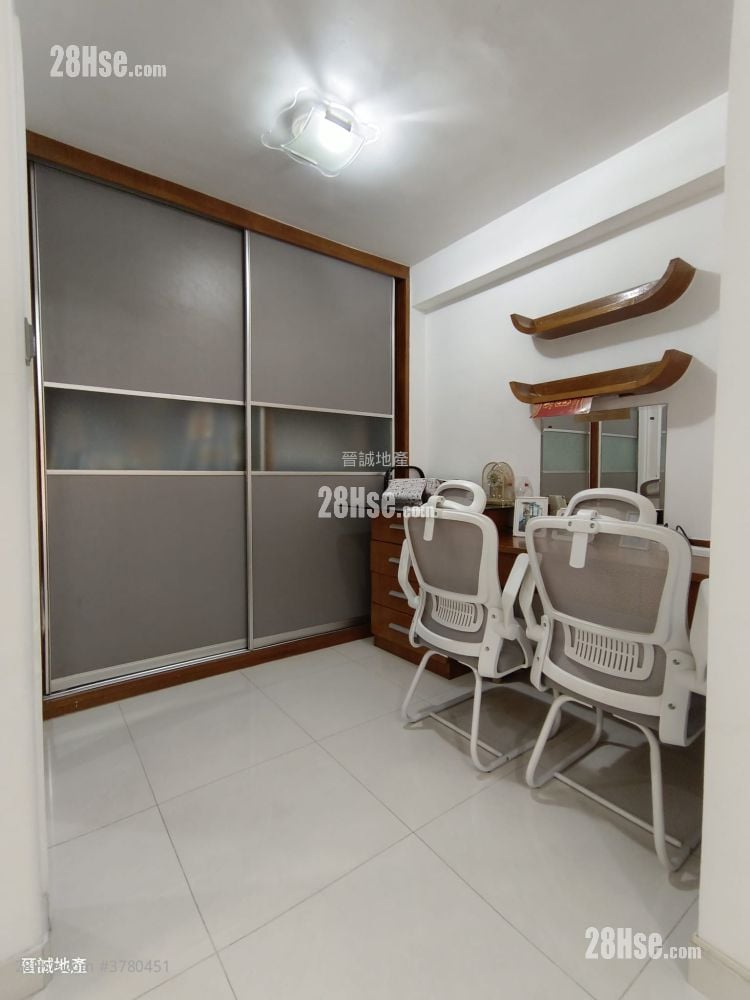 Lido Garden Rental 2 Bedrooms , 2 Bathrooms 617 ft²