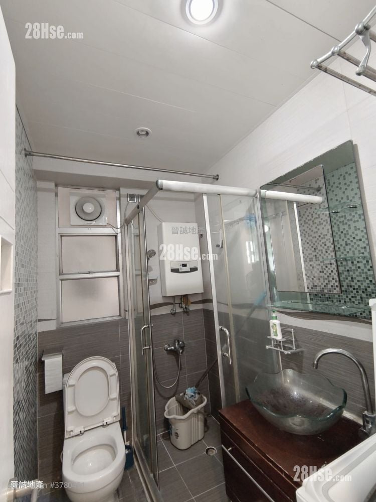 Lido Garden Rental 2 Bedrooms , 2 Bathrooms 617 ft²