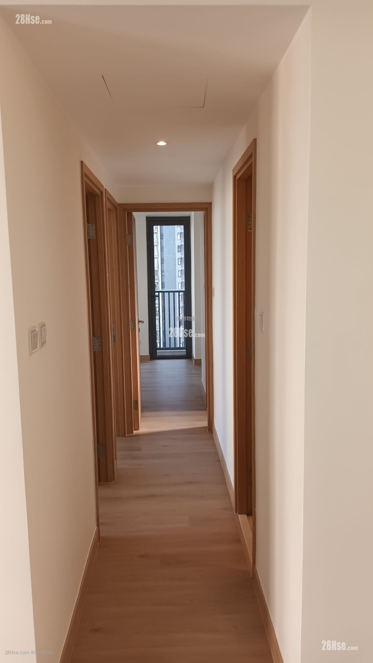 天寰 租盘 3 房 , 2 浴室 640 平方尺