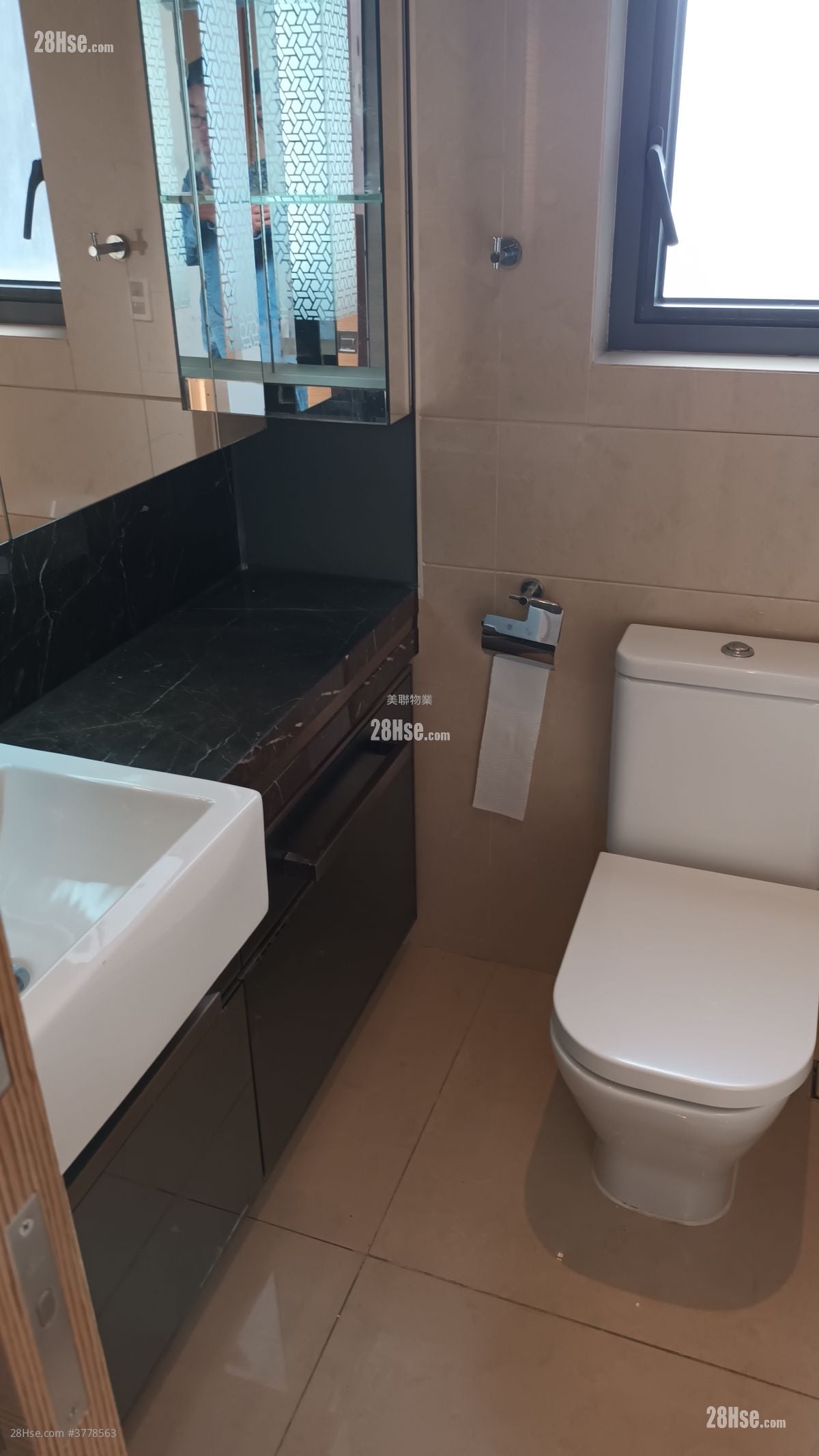 天寰 租盘 3 房 , 2 浴室 640 平方尺