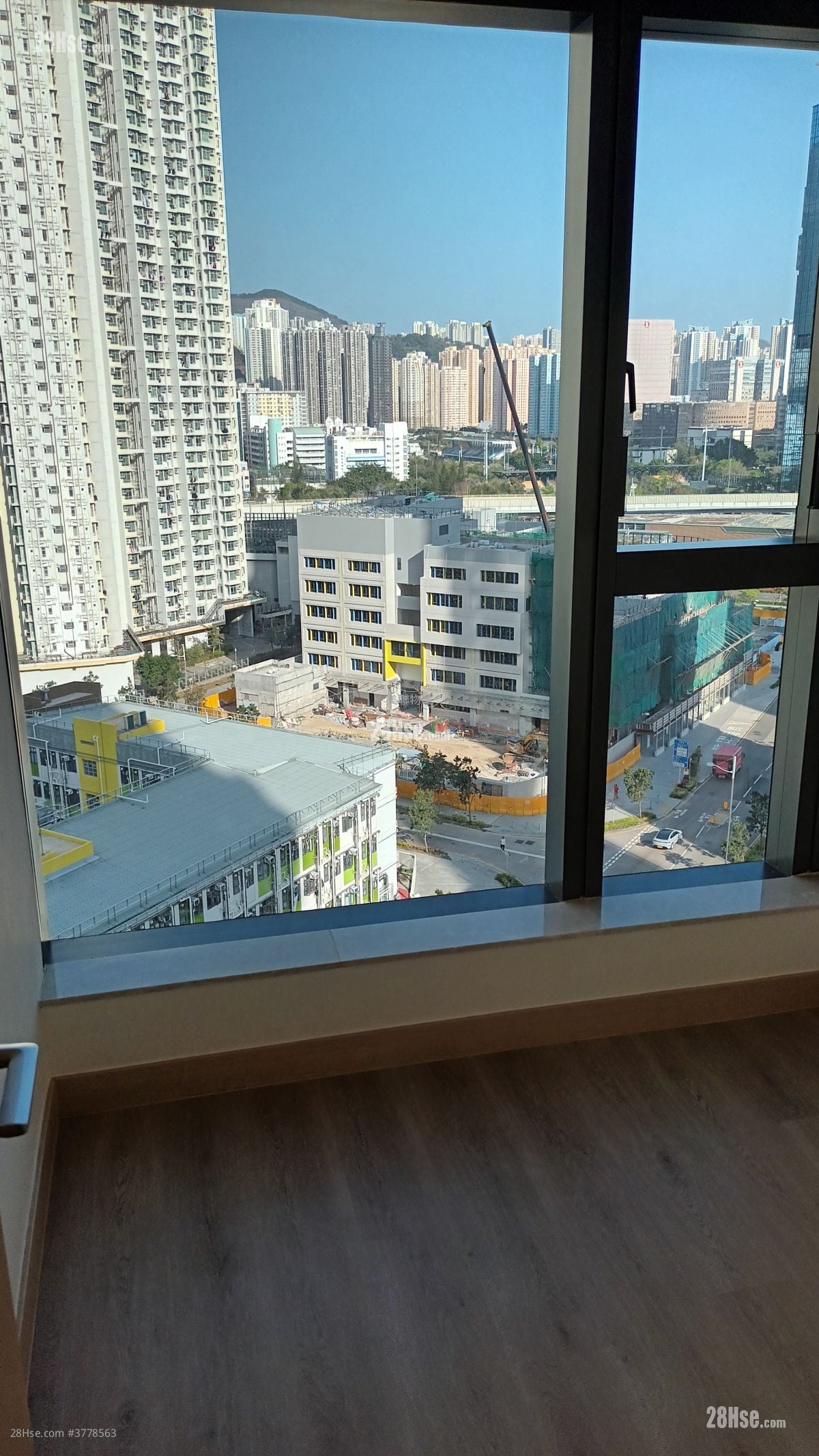 天寰 租盘 3 房 , 2 浴室 640 平方尺