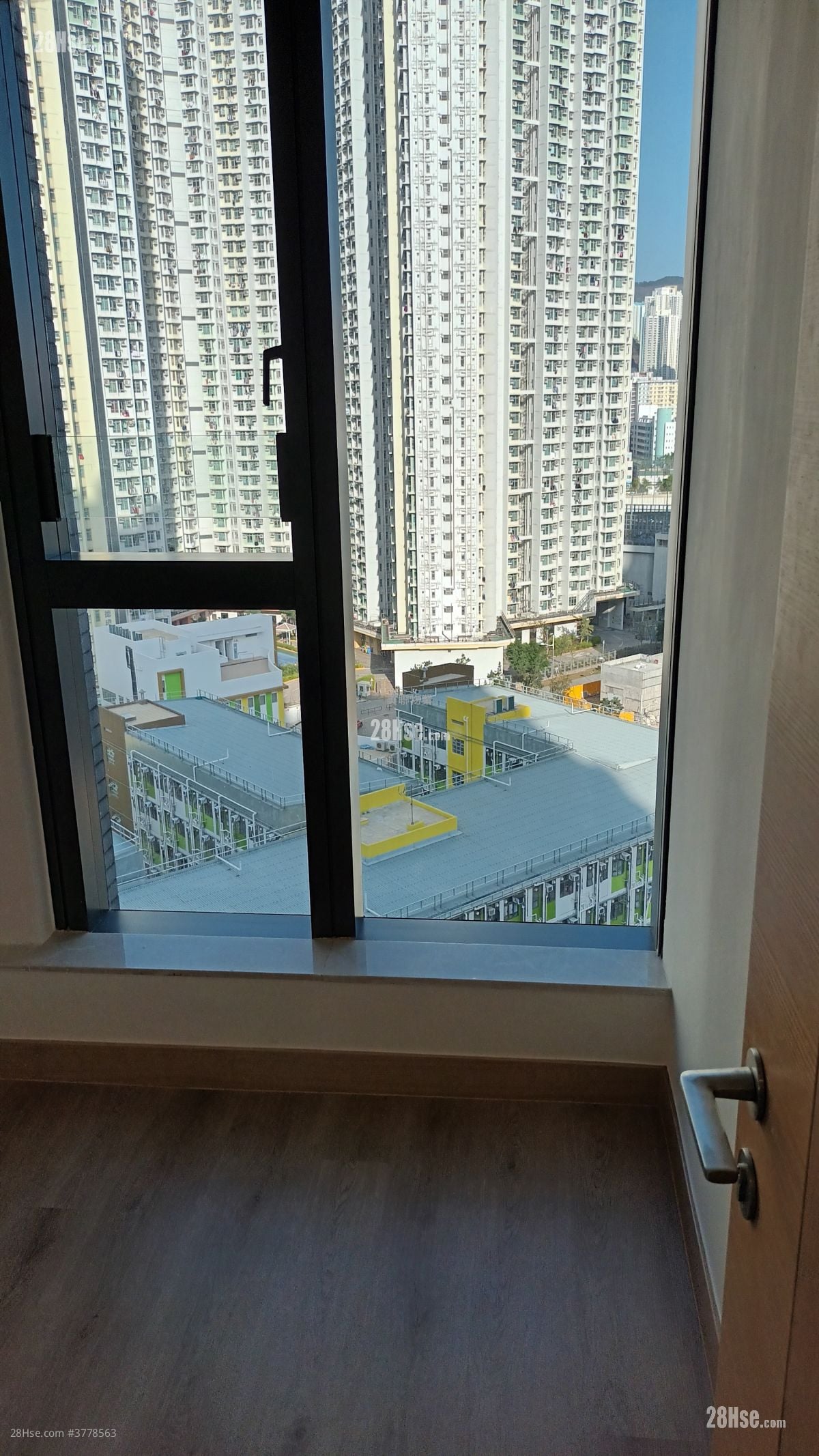 天寰 租盘 3 房 , 2 浴室 640 平方尺