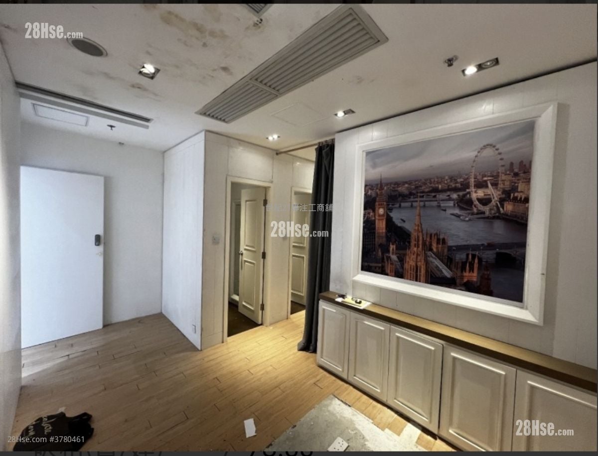 Park Lane Shopping Rental 1 Toilet