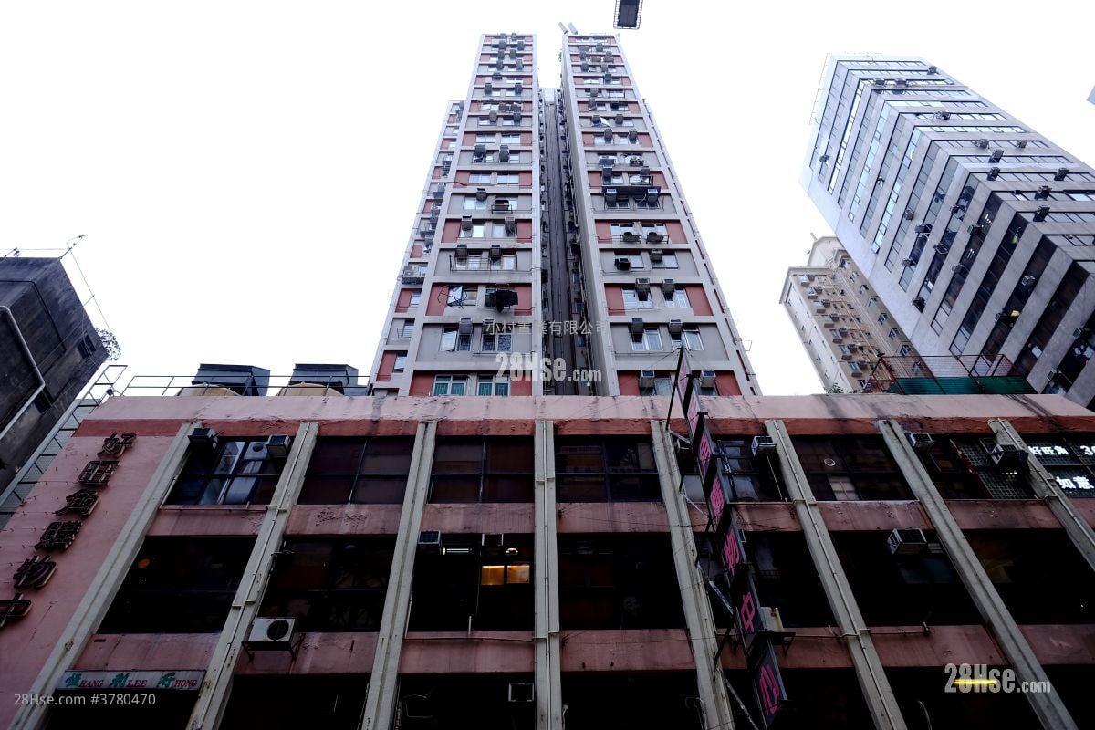 building outlook: Mansun House Sell 2 Bedrooms , 1 Bathroom 294 ft²