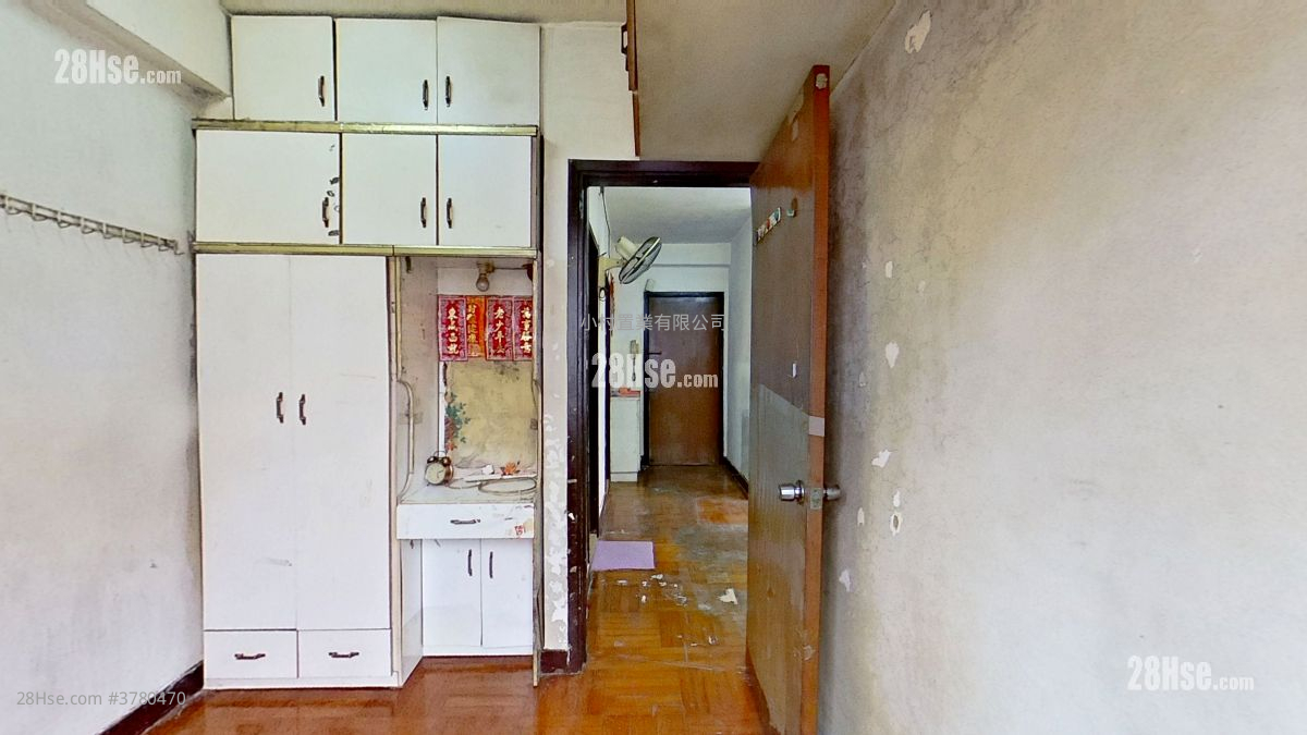 master room: Mansun House Sell 2 Bedrooms , 1 Bathroom 294 ft²