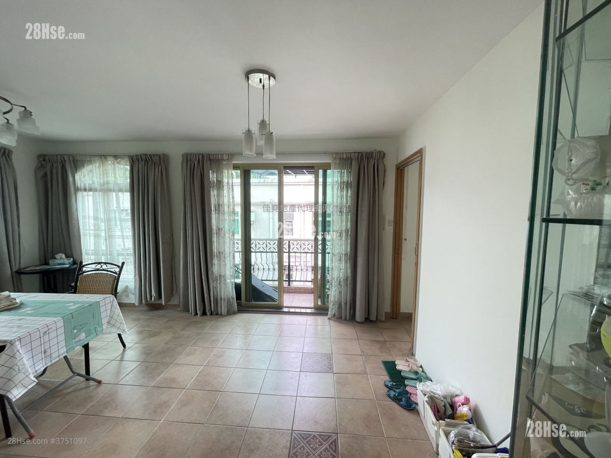 Sheungshui Sell 3 Bedrooms , 1 Bathroom 630 ft²