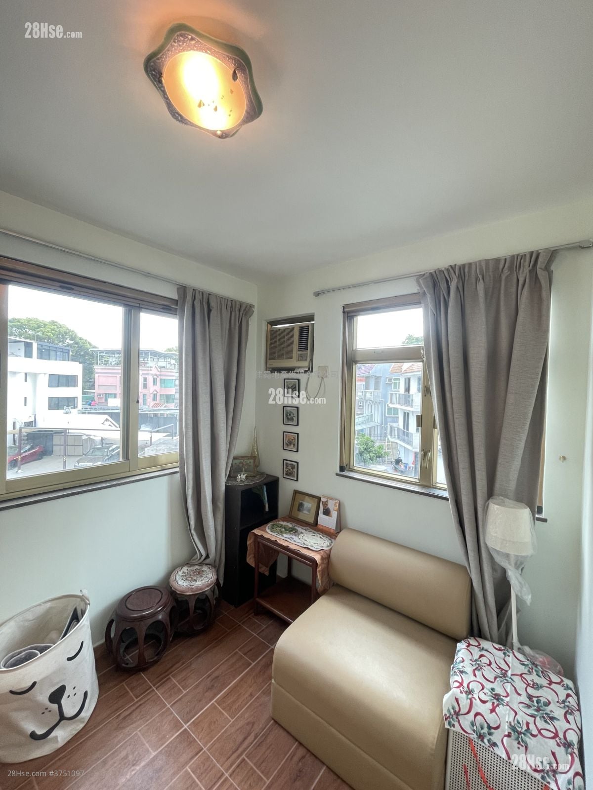 Sheungshui Sell 3 Bedrooms , 1 Bathroom 630 ft²