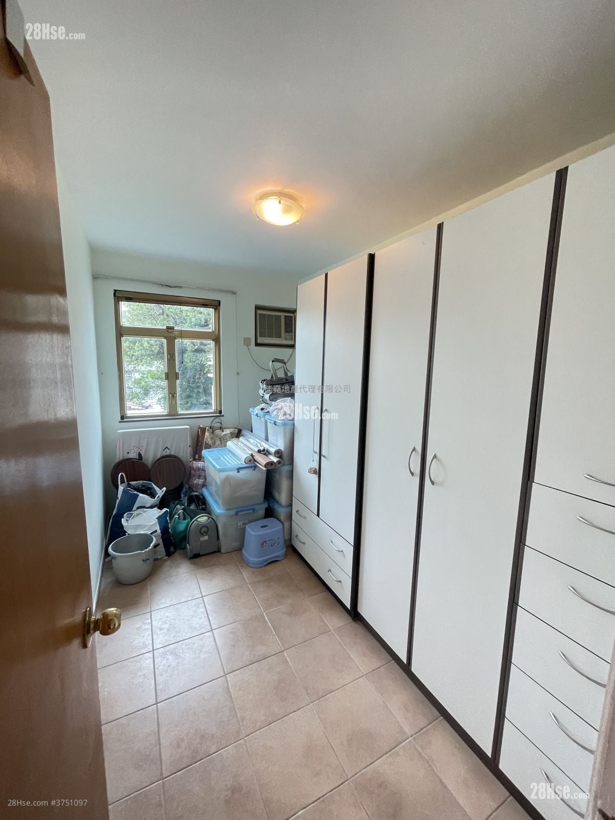 Sheungshui Sell 3 Bedrooms , 1 Bathroom 630 ft²