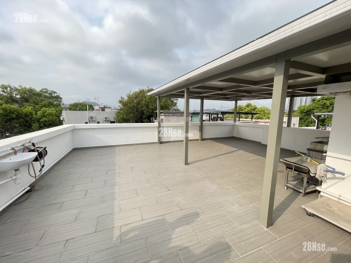 Sheungshui Sell 3 Bedrooms , 1 Bathroom 630 ft²