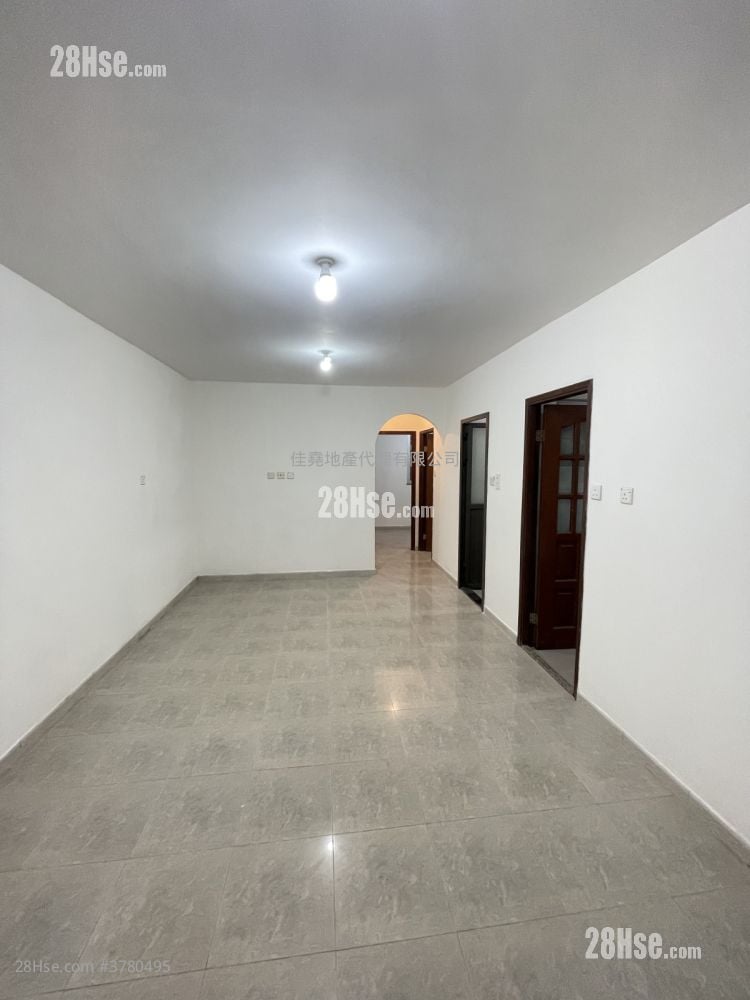 Sheungshui Sell 3 Bedrooms , 1 Bathroom 630 ft²