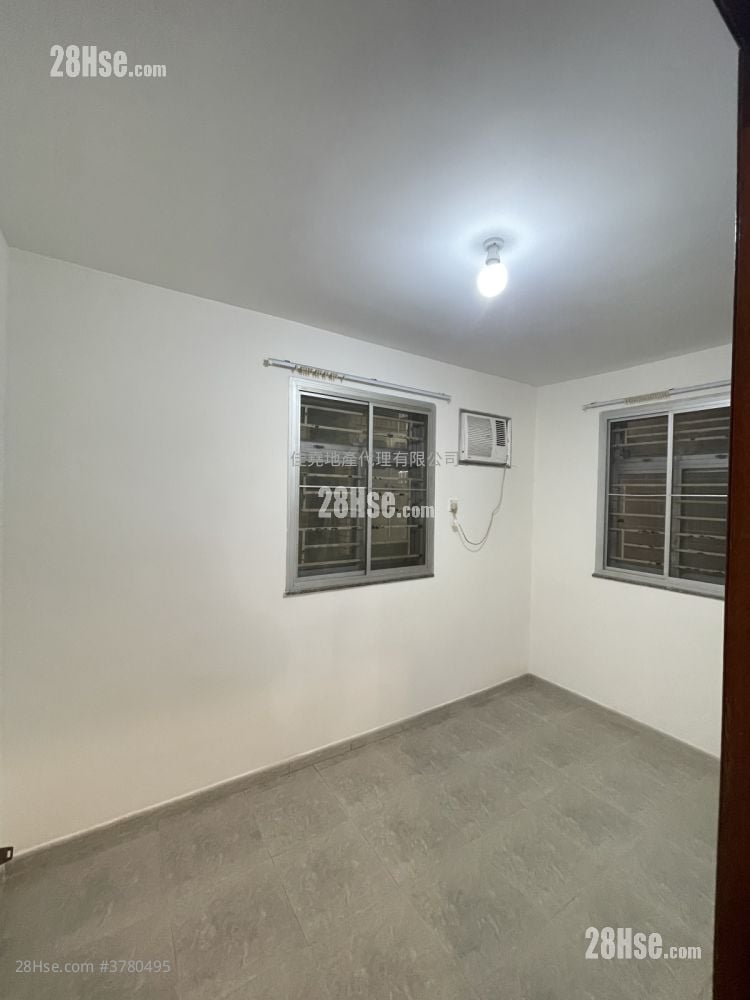 Sheungshui Sell 3 Bedrooms , 1 Bathroom 630 ft²