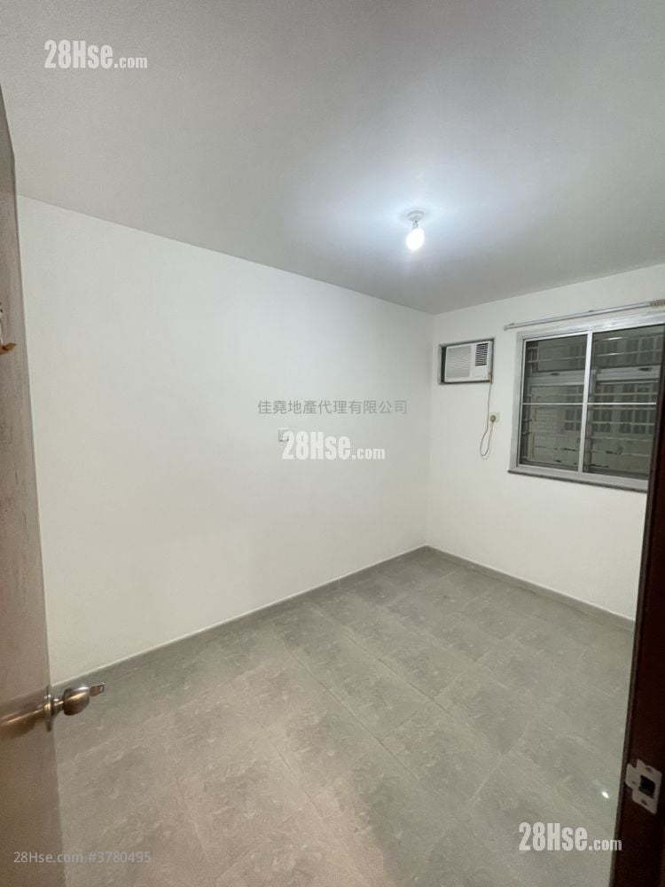 Sheungshui Sell 3 Bedrooms , 1 Bathroom 630 ft²