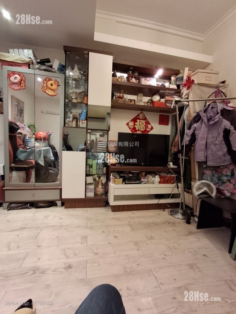 Phase 1 Of Mei King Mansion Sell 2 Bedrooms , 1 Bathroom 357 ft²