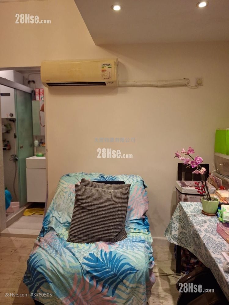 Phase 1 Of Mei King Mansion Sell 2 Bedrooms , 1 Bathroom 357 ft²