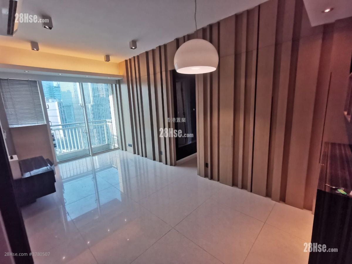 One West Kowloon Sell 3 Bedrooms , 1 Bathroom 616 ft²