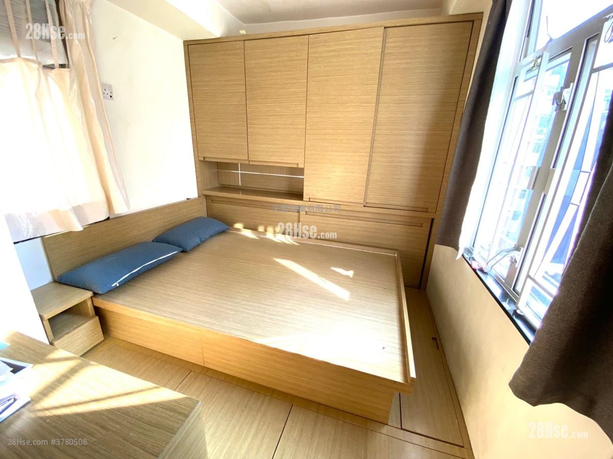 Sunshine Plaza Sell 2 Bedrooms , 1 Bathroom 357 ft²