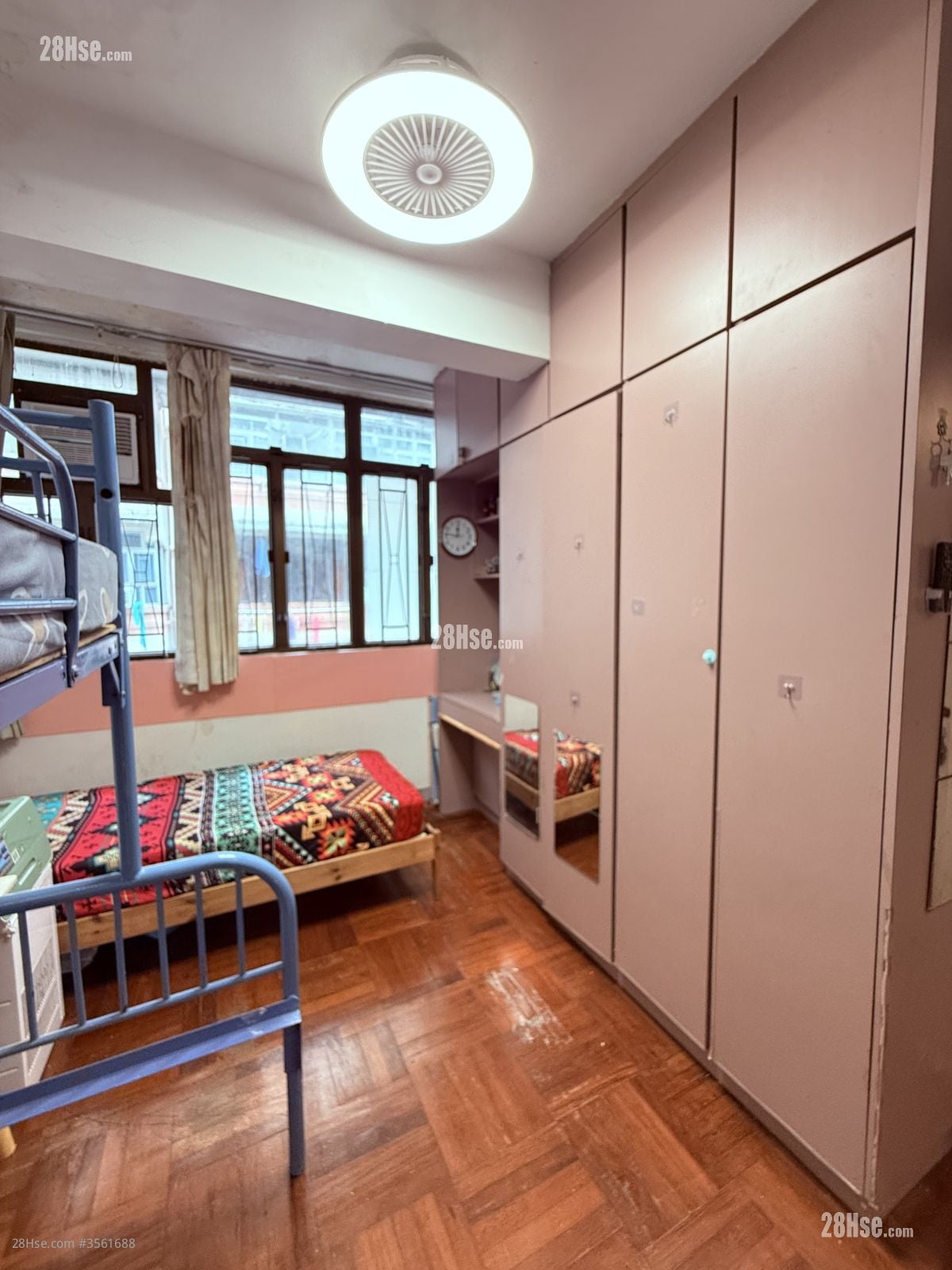 主人房: 希云大厦 租盘 4 房 , 2 浴室 880 平方尺