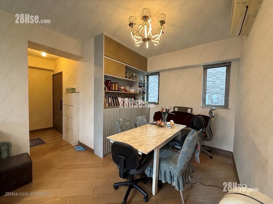 Parc City Sell 3 Bedrooms , 2 Bathrooms 838 ft²