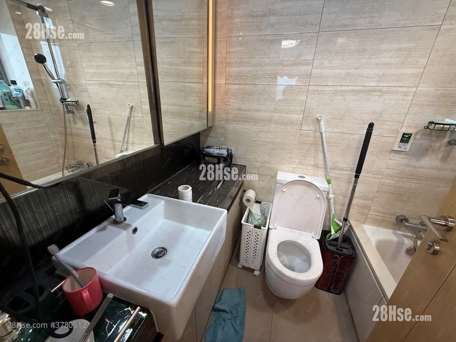 Parc City Sell 3 Bedrooms , 2 Bathrooms 838 ft²