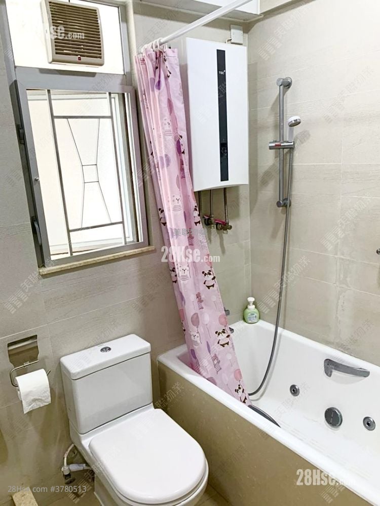 Mayfair Gardens Sell 3 Bedrooms , 1 Bathroom 564 ft²