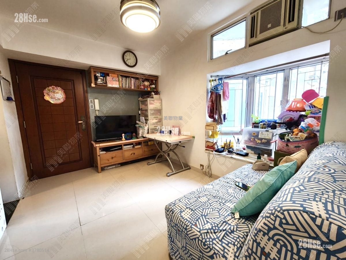 Greenfield Garden Sell 2 Bedrooms , 1 Bathroom 386 ft²