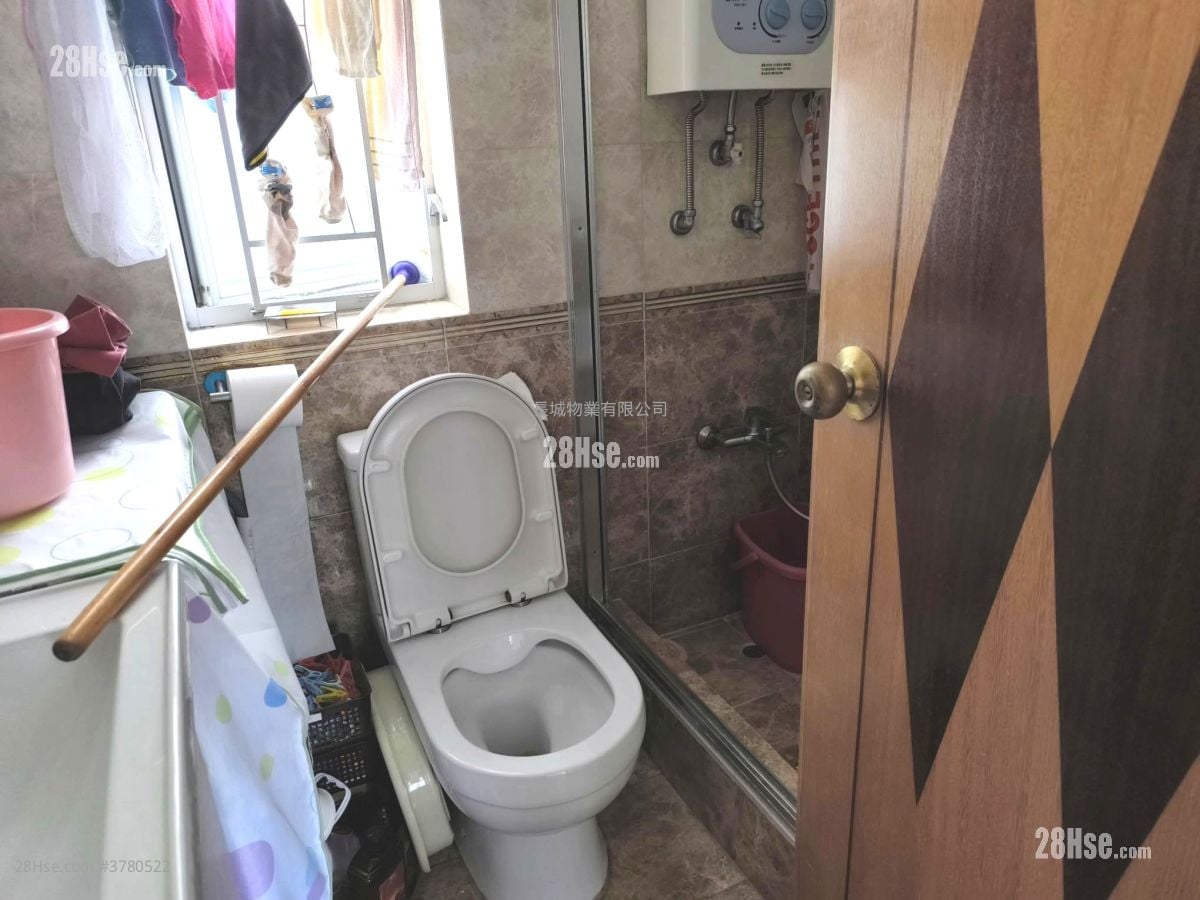 Nan Fung Sun Chuen Rental 2 Bedrooms , 1 Bathroom 391 ft²