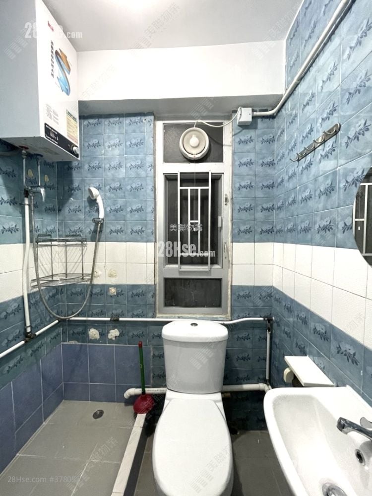 Victory Building Sell 2 Bedrooms , 1 Bathroom 311 ft²