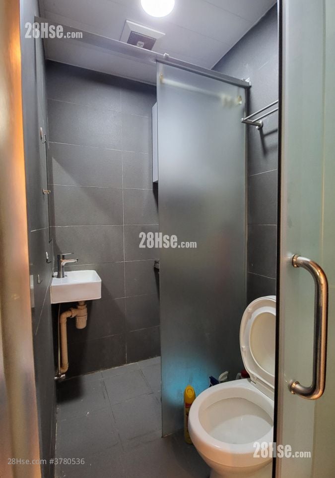 明贤大厦 租盘 1 房 , 1 浴室 150 平方尺