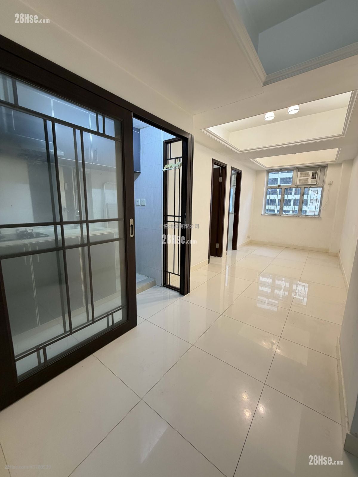 单幢楼房 租盘 2 房 , 1 浴室 372 平方尺