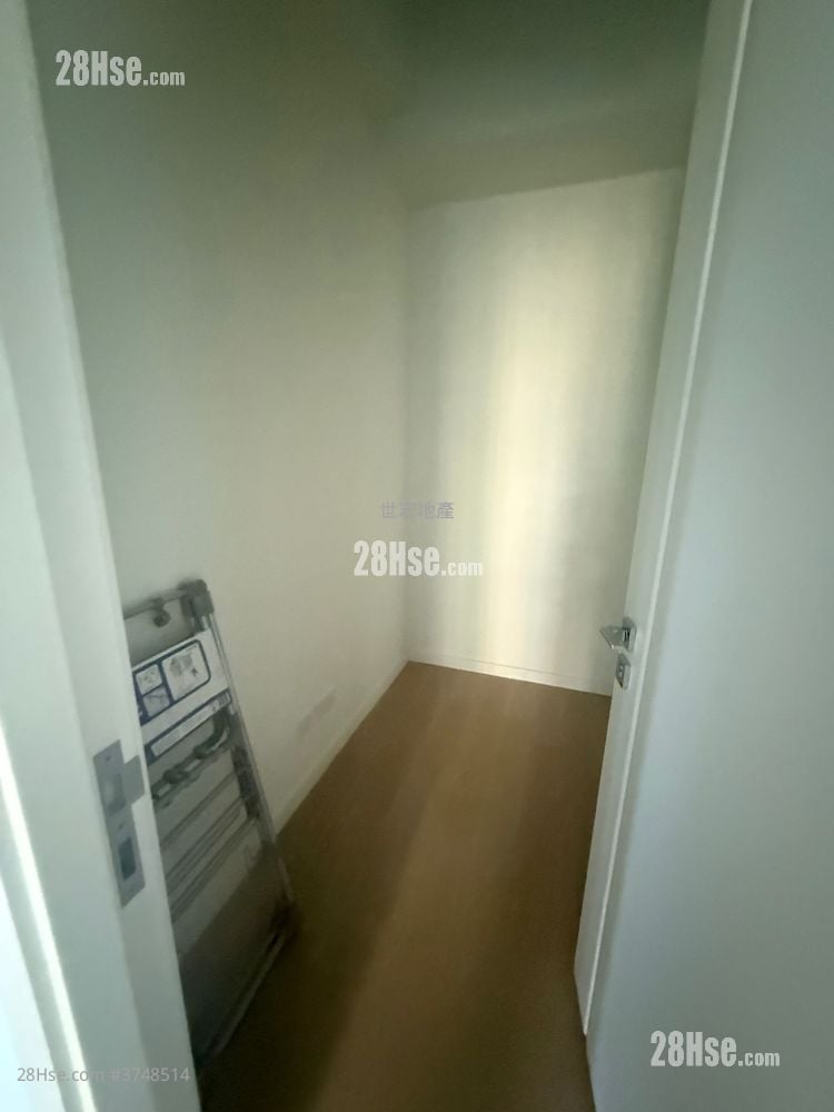 KOKO Hills 售盘 3 房 , 2 浴室 737 平方尺