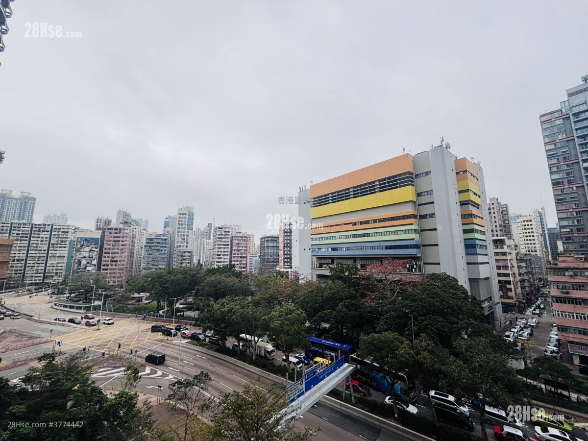 Grand Austin Sell 2 Bedrooms , 1 Bathroom 580 ft²