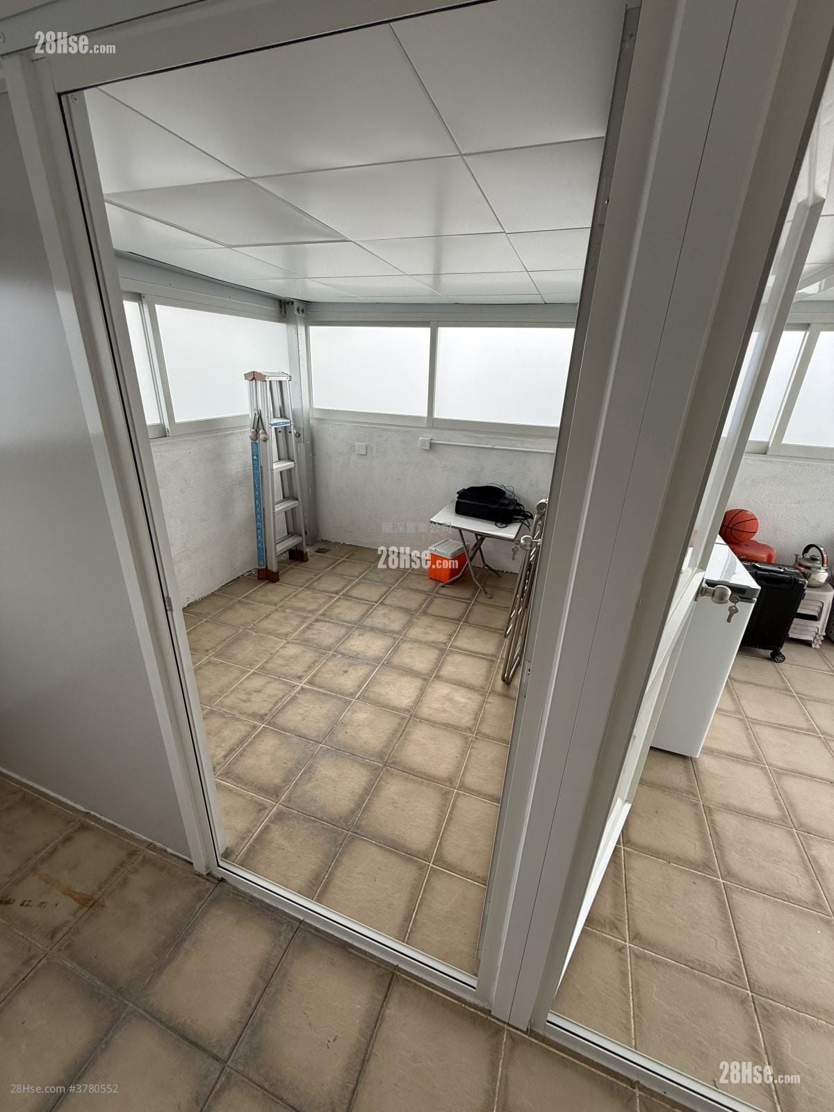 Village Rental 3 Bedrooms , 2 Bathrooms 630 ft²