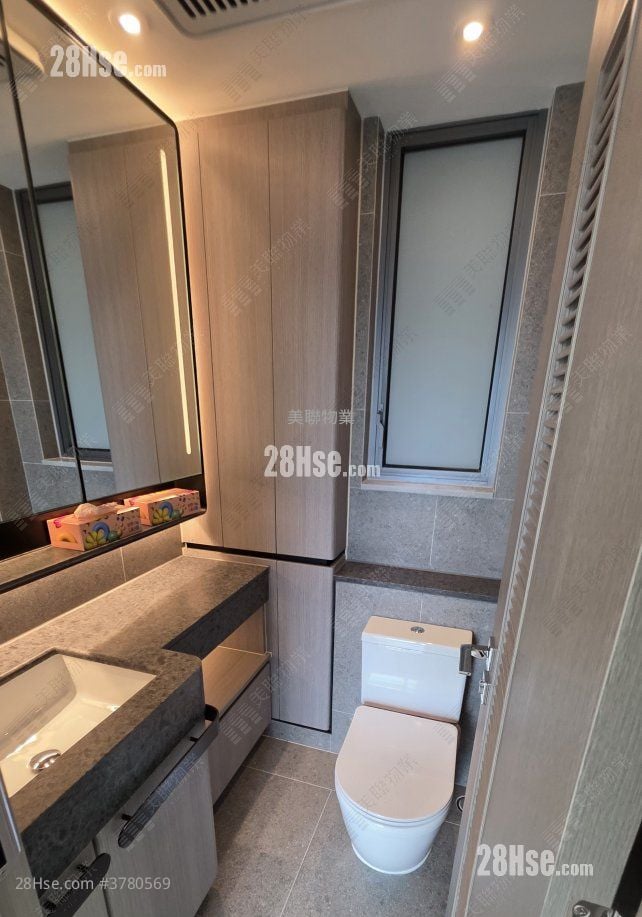 Novo Land Rental 2 Bathrooms 383 ft²