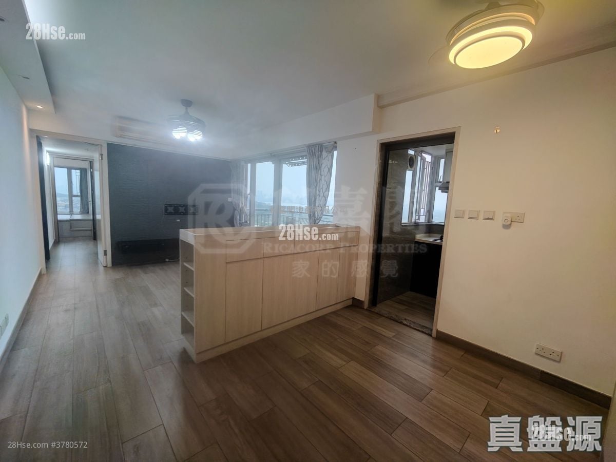 Vianni Cove Rental 693 ft²