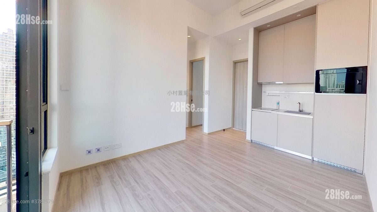 living room: The Unit Soho Rental 2 Bedrooms , 1 Bathroom 409 ft²