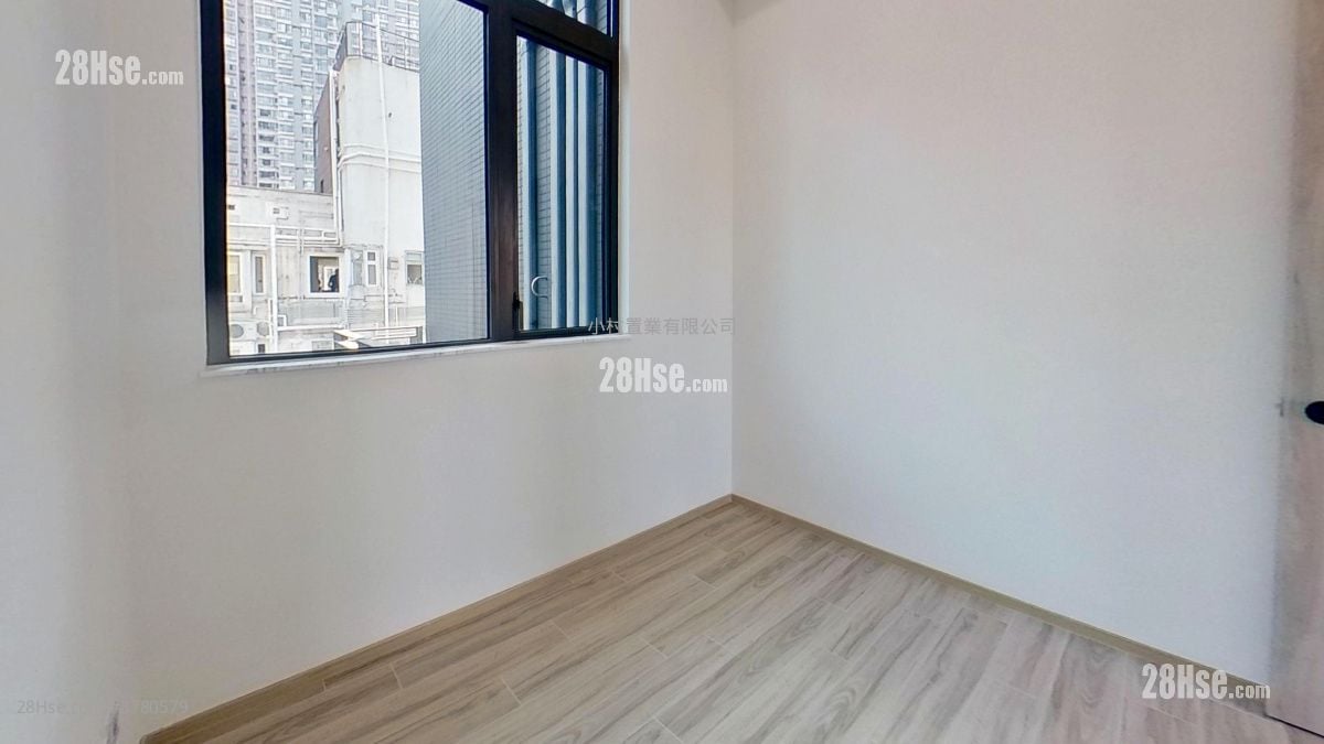 bedroom 2: The Unit Soho Rental 2 Bedrooms , 1 Bathroom 409 ft²