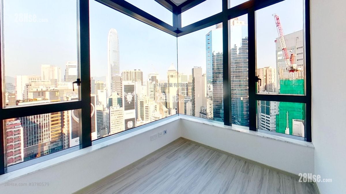 master room: The Unit Soho Rental 2 Bedrooms , 1 Bathroom 409 ft²